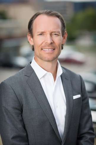 GEOFF GAINOR Trader at Mar Vista Investment Partners