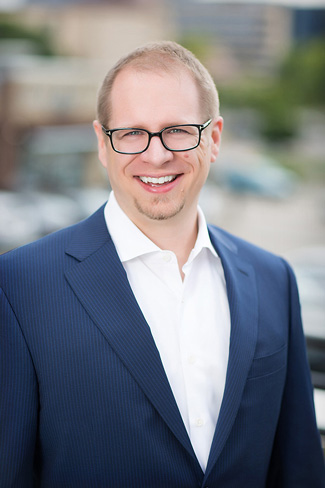 ROBERT SCHMALTZ Partner, Chief Operating Officer at Mar Vista Investment Partners